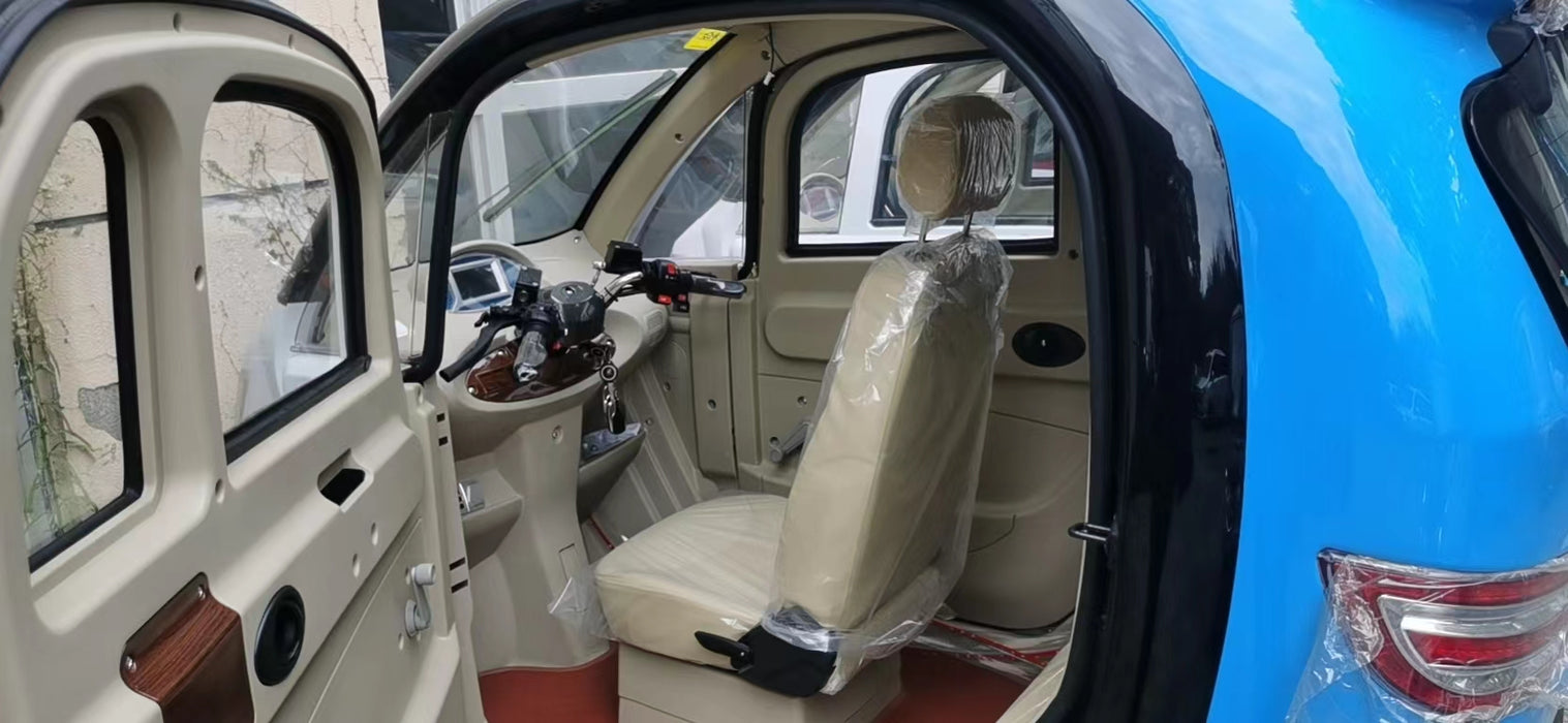 Discover the GIO Golf Enclosed Mobility Scooter